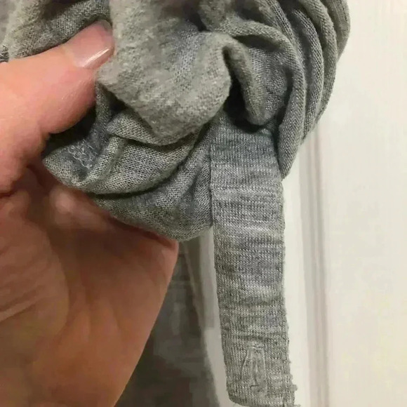 Roxy Shirt Grey Size Small Long  Sleeved - Picture 10 of 10